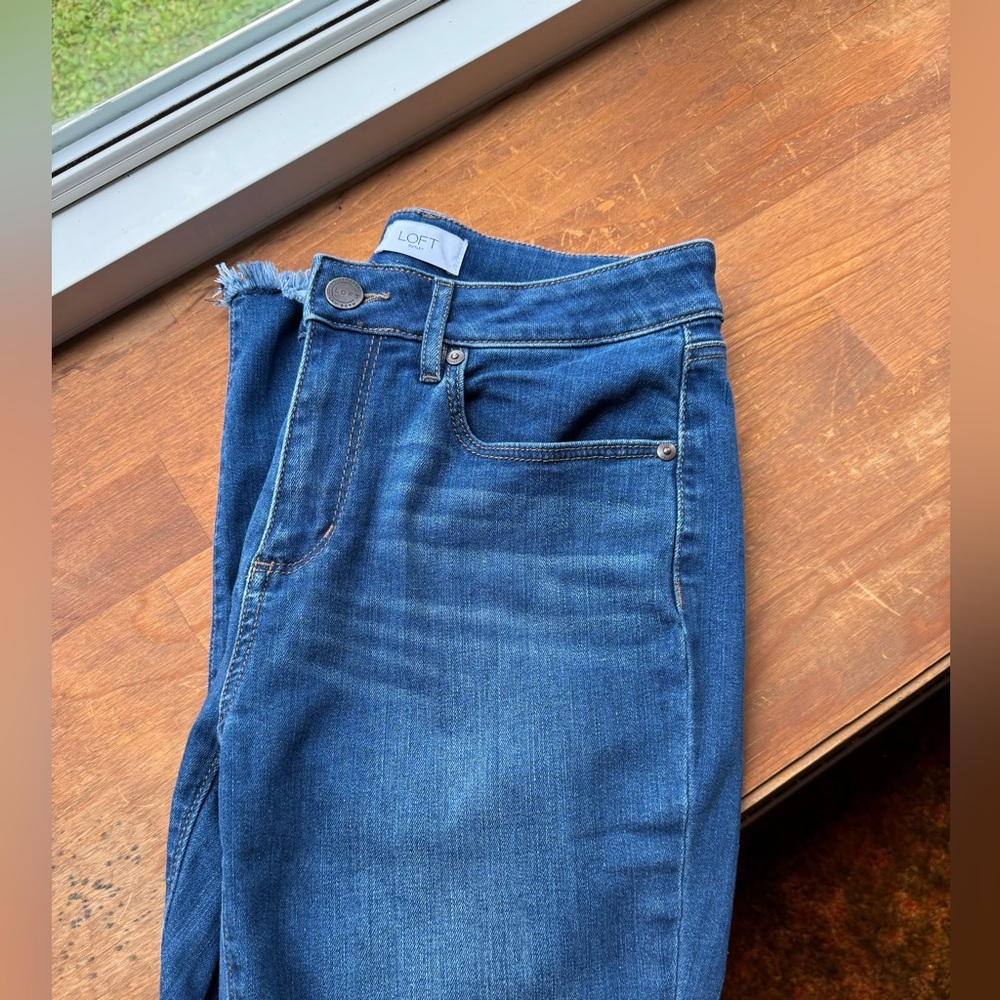 LOFT Classic Blue Curvy Skinny Jeans Size 6